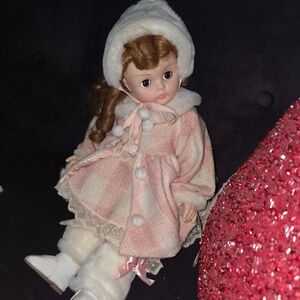 Madame Alexander Doll Kelly 20" Porcelain‎ Doll Pink Winter Outfit Collectible